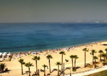 Αθηναϊκή Ριβιέρα: Χρυσά τετραγωνικά, νέα hot–spots και ασταμάτητο ράλι στις τιμές