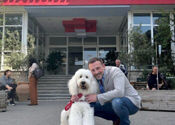 Άδωνις Γεωργιάδης για τους σκύλους θεραπείας στο Νοσοκομείο «Μεταξά»: Βάζουμε τον ασθενή στο κέντρο