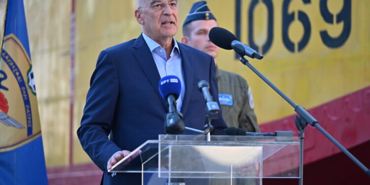 Ν. Δένδιας: “Κάθε πτήση σας θωρακίζει την Πατρίδα”