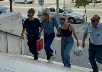 Θεσσαλονίκη: Στον εισαγγελέα η 45χρονη με την Porsche – «Αν οδηγούσε Lada δεν θα ήταν εδώ» είπαν οι δικηγόροι της