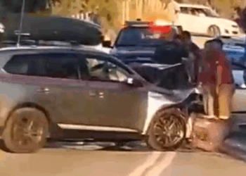 Αλεξανδρούπολη: Σφοδρή σύγκρουση αυτοκινήτων – Τρεις άνθρωποι τραυματίστηκαν (βίντεο)