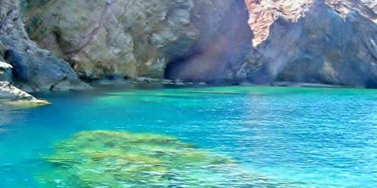 Δέκα παράδεισοι προς πώληση – Τα ιδιωτικά νησιά της Ελλάδας που περιμένουν νέο ιδιοκτήτη