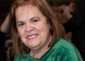 Η Έφη Θώδη «τα βάζει» με το ChatGPT: «Σύστημα του διαβόλου – Ξεφτιλισμένο μηχάνημα» [βίντεο]