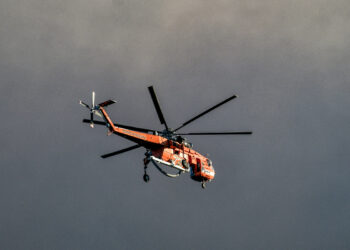 Οριοθετήθηκε πυρκαγιά στο Πευκόφυτο Ωρωπού