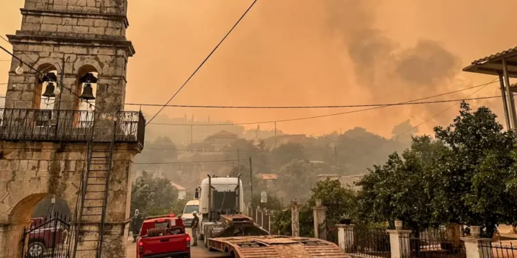 Φωτιά στη Ζάκυνθο: Τι είναι η μέθοδος «αντιπύρ» που χρησιμοποιήθηκε για την κατάσβεση της
