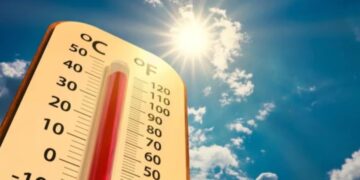 Καύσωνας και πυρκαγιές πλήττουν τη νότια Ευρώπη