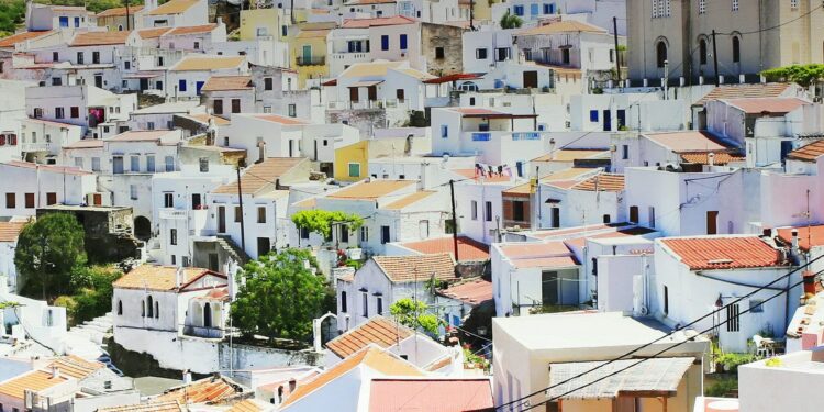 Γαστρεντερίτιδα στην Τζια: Πού οφείλεται η έκρηξη κρουσμάτων – Τι λένε οι ειδικοί