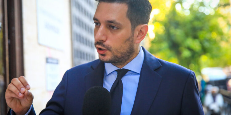 Κυρανάκης: Όσοι φεύγετε για διακοπές σήμερα, δείτε αυτό το βίντεο