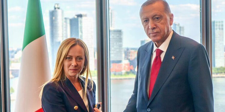Συνάντηση Κορυφής Τουρκίας – Ιταλίας – Λιβύης στην Κωνσταντινούπολη: Θολή ατζέντα, επιλεκτικές συμμαχίες και αποκλεισμοί