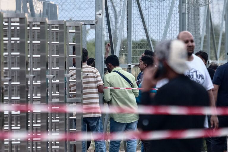 Παρατηρητήριο εξουσίας: Βιομηχανία πτήσεων μεταναστών