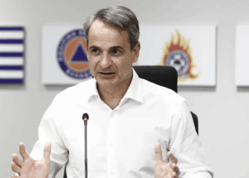 Στο Εθνικό Συντονιστικό Κέντρο για τη Διαχείριση Κρίσεων ο Μητσοτάκης -Προήδρευσε σε σύσκεψη για τις πυρκαγιές