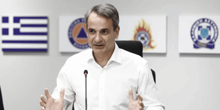 Στο Εθνικό Συντονιστικό Κέντρο για τη Διαχείριση Κρίσεων ο Μητσοτάκης -Προήδρευσε σε σύσκεψη για τις πυρκαγιές