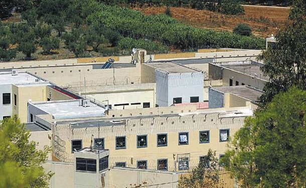 Μαζική τροφική δηλητηρίαση στις φυλακές Ναυπλίου – Επτά κρατούμενοι στο νοσοκομείο, έρευνα για τα αίτια