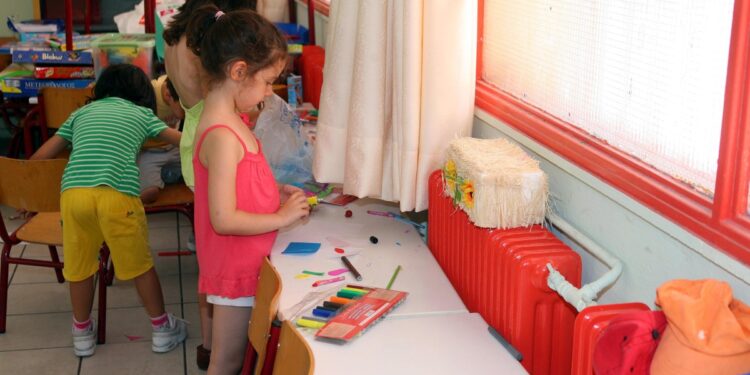 ΔΥΠΑ: Αναρτήθηκαν οι ανασυνταγμένοι πίνακες κατάταξης υποψηφίων για τη στελέχωση βρεφονηπιακών σταθμών