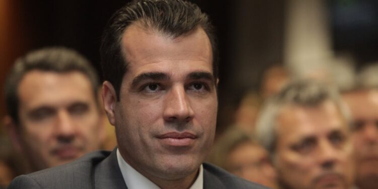 Πλεύρης: «Αναστολή ασύλου για τρεις μήνες – Όποιος δεν τη σεβαστεί θα έχει συνέπειες»