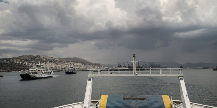 Τρικυμία στα γκαράζ των πλοίων – Η εγκύκλιος για τα ηλεκτροκίνητα που δεν «διαβάστηκε» ποτέ!