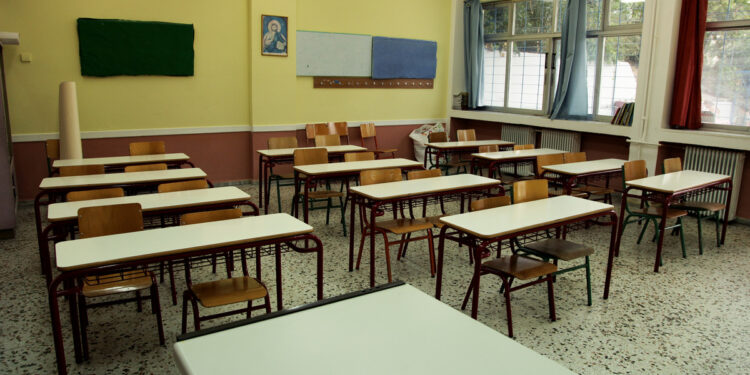 Ξεκίνησε η υποβολή αιτήσεων για τον διορισμό 10.000 εκπαιδευτικών