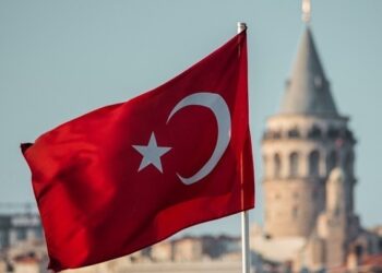 Φιντάν κατά Ελλήνων πολιτικών: «Χρησιμοποιούν την Τουρκία ως πολιτική ασπιρίνη – Καλλιεργούν αντιτουρκικό αίσθημα»