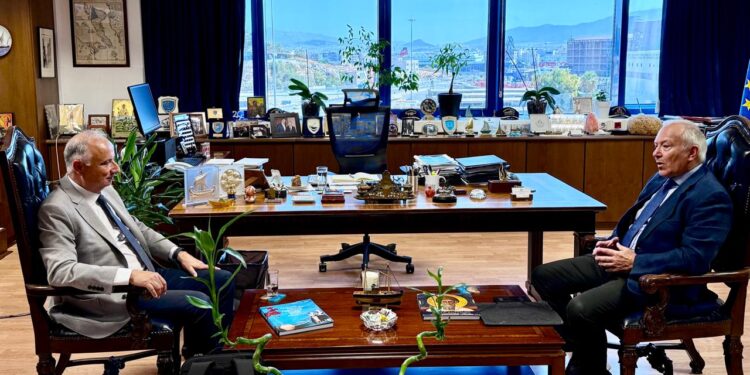Στέφανος Γκίκας: Ενισχύουμε την ανθεκτικότητα των νησιών μας και βελτιώνουμε την καθημερινότητα των πολιτών