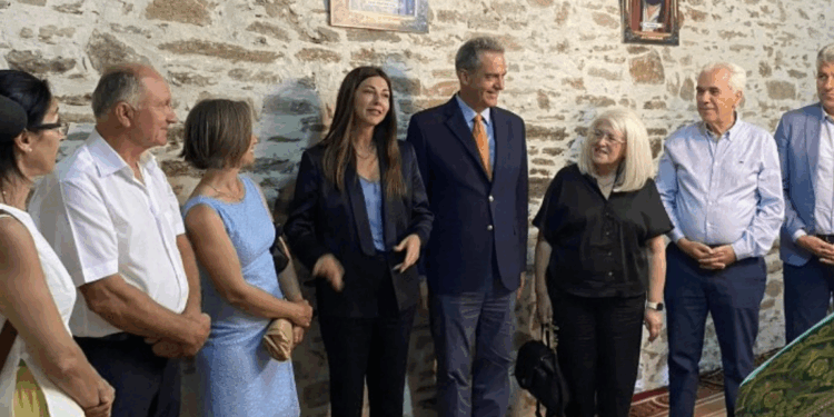 Ζαχαράκη: Μεγάλη μέρα για τη Δημοκρατία η αναγνώριση από τη Βουλή των Μπεκτασήδων Αλεβιτών Μουσουλμάνων της Θράκης