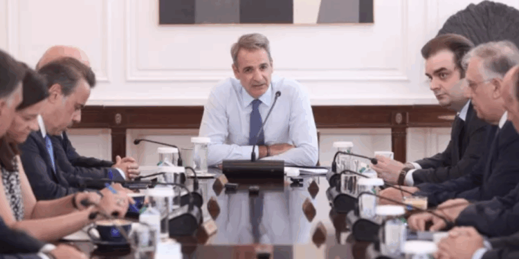Μητσοτάκης: 12 άμεσες παρεμβάσεις κατά της γραφειοκρατίας – Να μην αποποιούμαστε ευθύνες