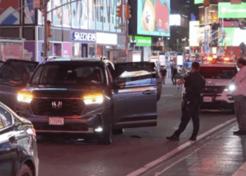 Νέα Υόρκη: Πυροβολισμοί στην Times Square – Τρεις τραυματίες, συνελήφθη ένας ύποπτος (Δείτε βίντεο)