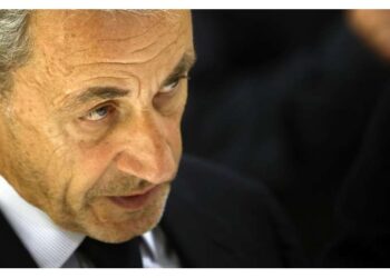 Νικολά Σαρκοζί: Ο πρώτος πρώην πρόεδρος της Γαλλίας πίσω από τα σίδερα – VIP κελί, τηλεόραση με συνδρομή και αυστηρή απομόνωση