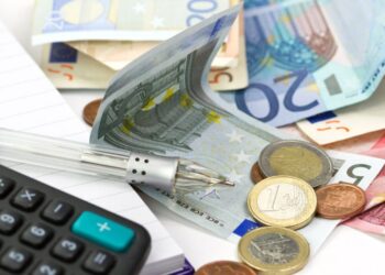 «Φορο-ανάσα 2026»: Ποιοι κερδίζουν έως 5.000€ το χρόνο – Οι μεγάλες αλλαγές για νέους, οικογένειες και επαγγελματίες