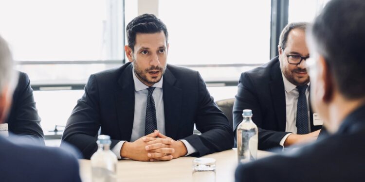 Κ. Κυρανάκης: “Βοηθήστε μας να κάνουμε τα ΜΜΜ καλύτερα” (vid)