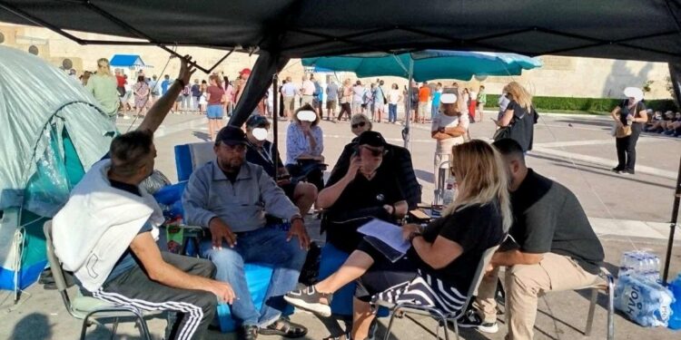 Η TP στο Σύνταγμα: Η πρώτη αντίδραση Ρούτσι και πολιτών στο άκουσμα για εκταφή