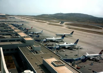 Συναγερμός στα ευρωπαϊκά αεροδρόμια: Προβλήματα σε Βρυξέλλες και Βερολίνο