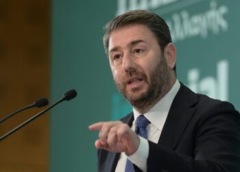 Παρατηρητήριο εξουσίας: Νέα γκρίνια για Ανδρουλάκη