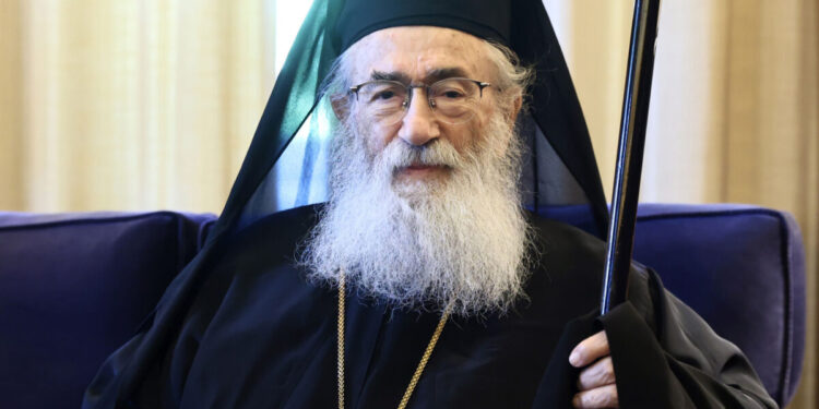 «Τέλος» ο Αρχιεπίσκοπος Δαμιανός από τη Μονή Σινά – Τι συνέβη μετά την «ομηρία» του