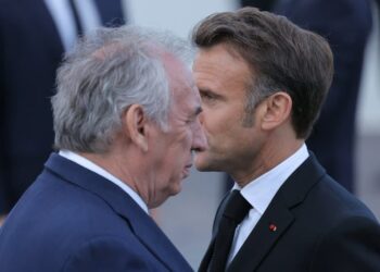 Γαλλία: Δύσκολη μέρα για το Φρανσουά Μπαϊρού – Σήμερα η κρίσιμη ψήφος εμπιστοσύνης