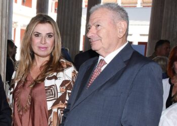 Δίκη δολοφονίας Βαλυράκη: «Ήταν σφαγιασμένος, έγινα ντετέκτιβ για να βρω την αλήθεια» – Συγκλονίζει η γυναίκα του