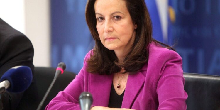 Διαμαντοπούλου: Έγινε κοπτοραπτική στις δηλώσεις μου για Καρυστιανού και Κωνσταντοπούλου