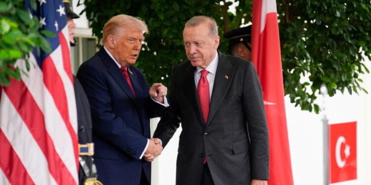 Ερντογάν για τη συνάντηση με Τραμπ: Η Τουρκία θα λάβει το δίκαιο μερίδιο της στη Μεσόγειο