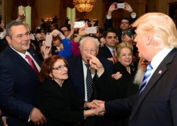 Ο Μητσοτάκης τρολάρει Καμμένο: «Τραμπ-ικές σχέσεις, αλλά χωρίς τα τηλέφωνα