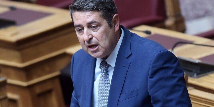 Μυλωνάκης σε Βαξεβάνη: Οι «νεκροθάφτες» της Novartis μιλούν για δήθεν συγκάλυψη της υπόθεσης του ΟΠΕΚΕΠΕ