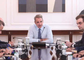 Μητσοτάκης στο Υπουργικό Συμβούλιο: Δίνουμε μάχη για την αλήθεια, από τα Τέμπη μέχρι την εξωτερική πολιτική – Μόνιμες αυξήσεις για 4 εκατ. πολίτες