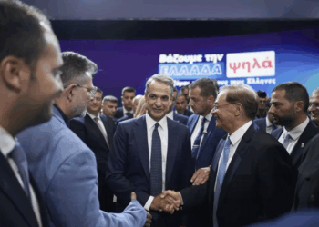 89η ΔΕΘ: Tα στιγμιότυπα και τα παρασκήνια πριν την χθεσινή ομιλία του Πρωθυπουργού-Τα πηγαδάκια βουλευτών και υπουργών – ΦΩΤΟ