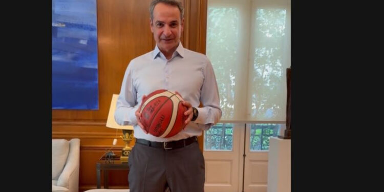 AI στο Μαξίμου: Ο Μητσοτάκης συνδέει μπάσκετ και τεχνητή νοημοσύνη- Γιατι ζήτησε να αλλάξει η ώρα της συζήτησης