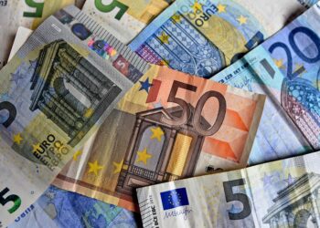 Νέα χαρτονομίσματα ΕΥΡΩ: Πώς θα είναι- Τα πρόσωπα που πρωταγωνιστούν – Από την Μαρία Κάλλας στον Λεονάρντο Ντα Βίντσι