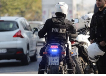 Ομαδα ΔΙΑΣ: Άνοιξαν δρόμο για τη μεταφορά εγκύου σε κρίσιμη κατάσταση- «Ευθεία για Κρατικό Νίκαιας, έφυγες»-VIDEO