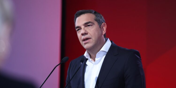 Ο Τσίπρας, οι παλιές αγάπες και το νέο κόκκινο χαλί