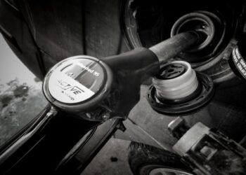 Bενζινάδικα: Ποια πουλούσαν παράνομη βενζίνη- Τα κόλπα που χρησιμοποιούν