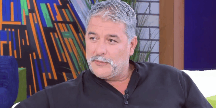 Μπισμπίκης: Από το κρητικό γλέντι και το τροχαίο στη Φιλοθέη… χαμογελαστός στην εκπομπή της Ναταλίας Γερμανού