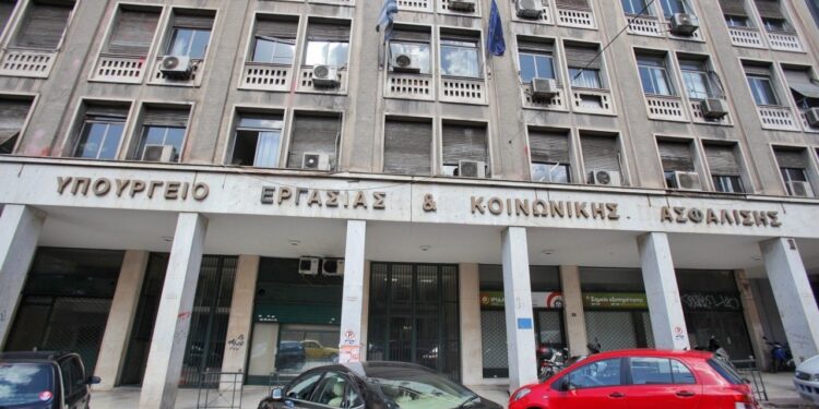 Υπουργείο Εργασίας: Έσπασε όλα τα ρεκόρ στην απασχόληση