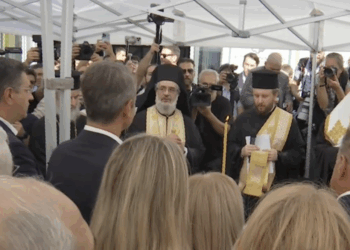 Τα κλικ της πρωινής επίσκεψης Μητσοτάκη στη ΔΕΘ