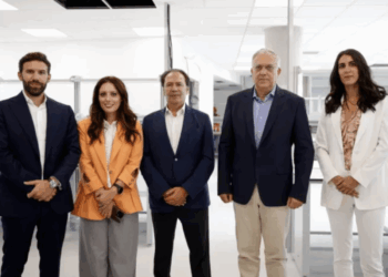 Θεοδωρικάκος: Στηρίζουμε τη στρατηγική επένδυση της ELPEN που συμβάλλει στο νέο παραγωγικό πρότυπο της χώρας